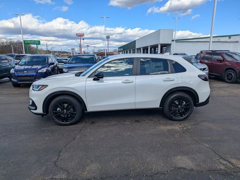 New 2026 Honda HR-V Sport image 6