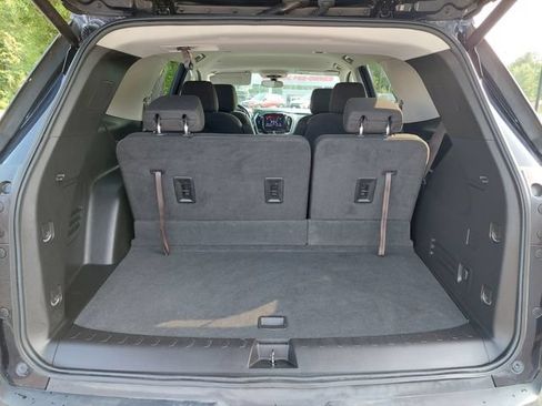 Used 2020 Chevrolet Traverse LT FWD image 32