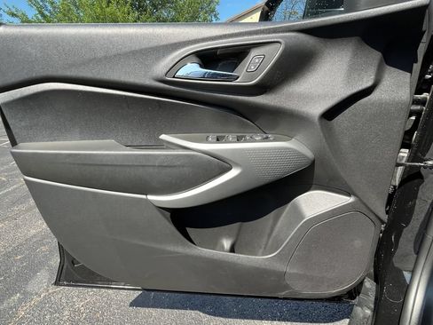 Certified 2024 Chevrolet Trax LS FWD image 9
