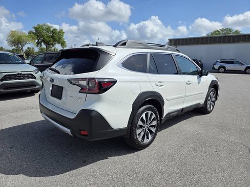 Certified 2025 Subaru Outback Limited XT AWD/4WD image 3