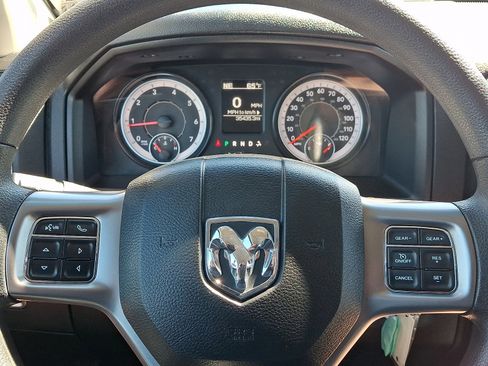 Used 2024 RAM 1500 Classic SLT AWD/4WD image 18