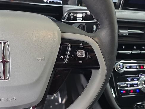 Certified 2022 Lincoln Corsair Standard w/ Premium Package image 15