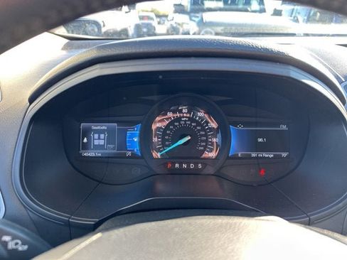 Certified 2024 Ford Edge SEL image 16