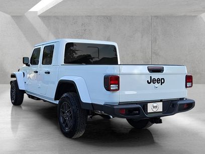 New 2026 Jeep Gladiator Sport