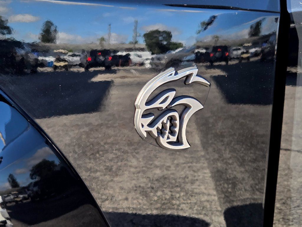 Used 2022 Dodge Challenger SRT Hellcat RWD image 11