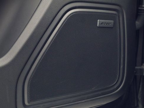 Certified 2022 Porsche Macan image 14