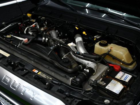 Used 2016 Ford F350 Platinum w/ FX4 Off-Road Package image 20