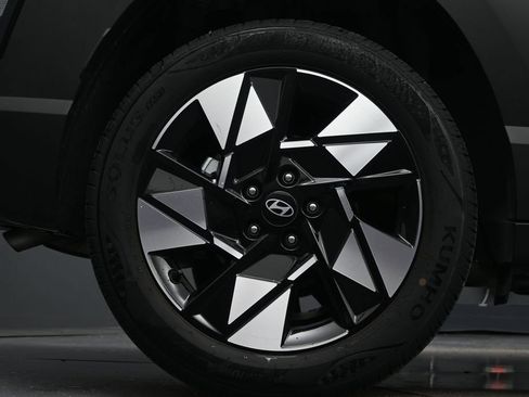 Used 2025 Hyundai Kona SEL FWD image 9