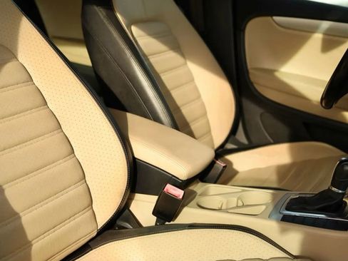 Used 2013 Volkswagen CC R-Line image 53