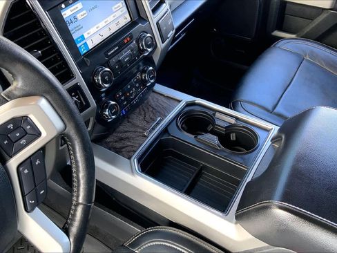 Used 2019 Ford F350 Lariat w/ Lariat Ultimate Package image 16