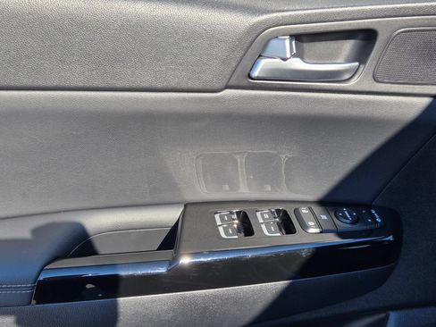 Used 2020 Kia Sportage SX FWD image 21