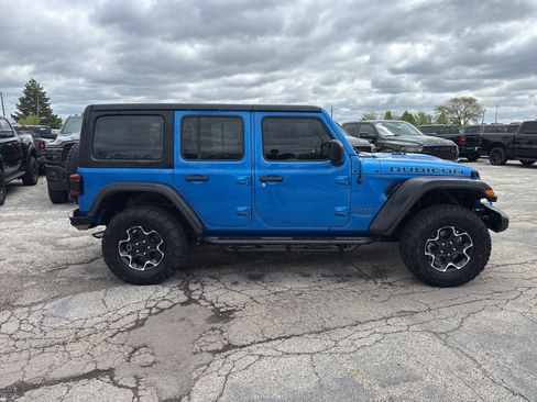 Used 2022 Jeep Wrangler Unlimited Rubicon 4xe w/ Dual Top Group AWD/4WD image 5