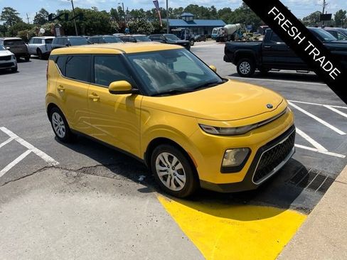 Used 2020 Kia Soul LX FWD image 1