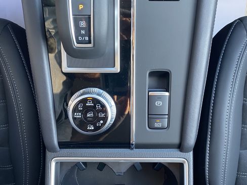 New 2025 Mitsubishi Outlander SE AWD/4WD image 15