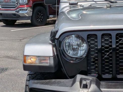 Used 2021 Jeep Gladiator Sport AWD/4WD image 10