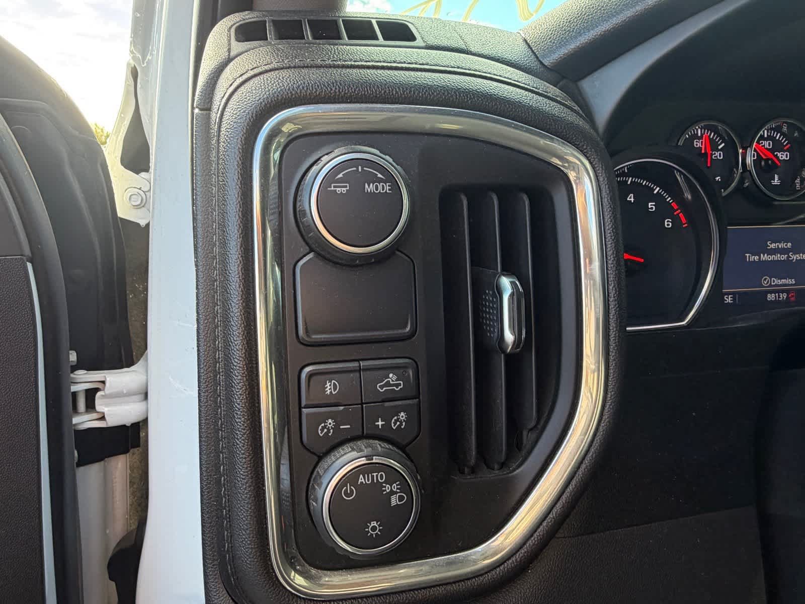 Used 2020 Chevrolet Silverado 1500 RST RWD image 8