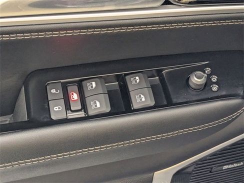 Used 2022 Jeep Wagoneer Series III w/ Premium Group I image 12