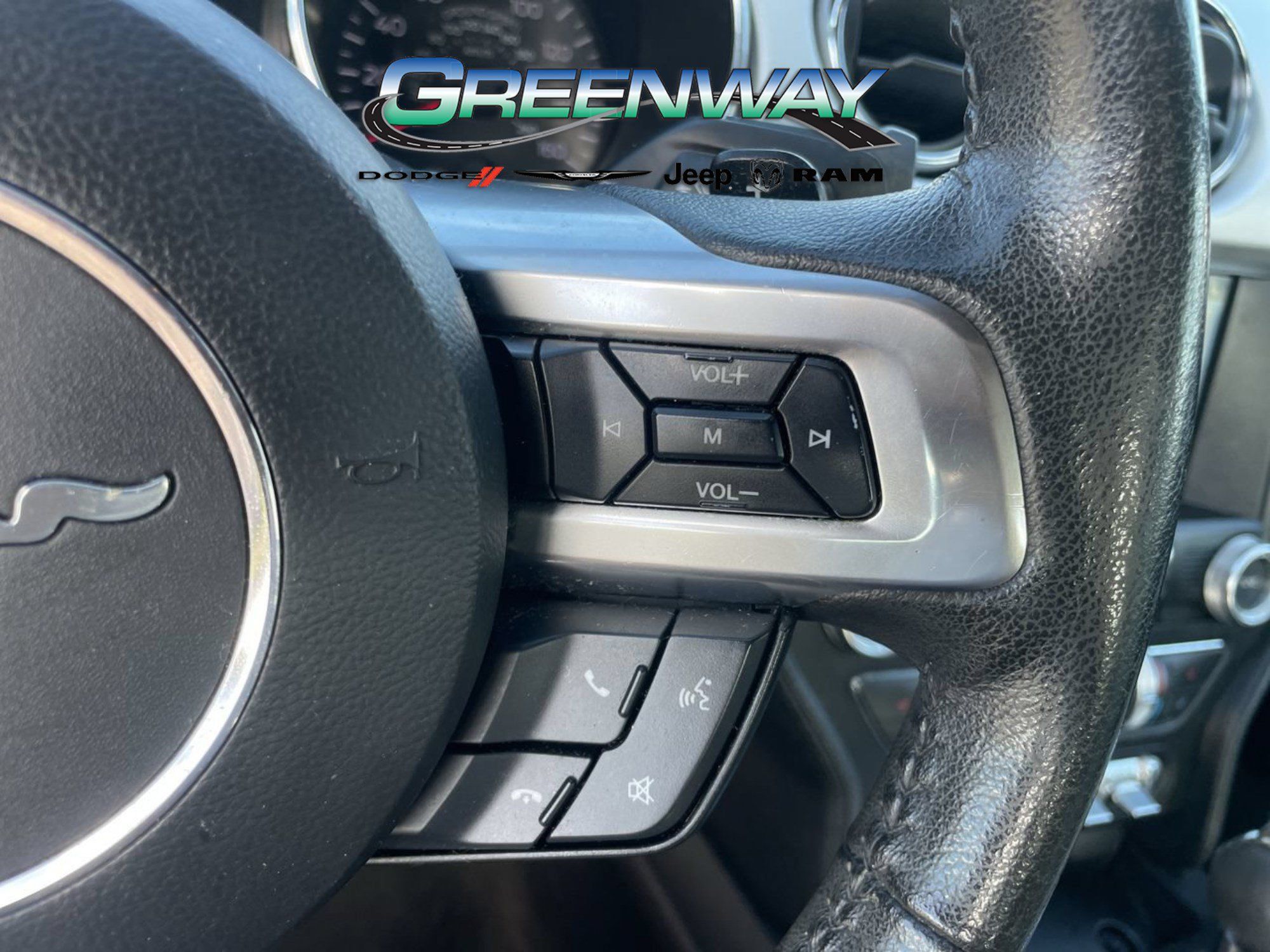 Used 2016 Ford Mustang Premium RWD image 28