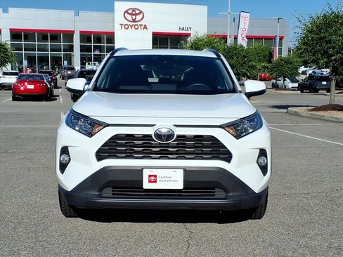 Certified 2020 Toyota RAV4 XLE w/ Convenience Package FWD image 9
