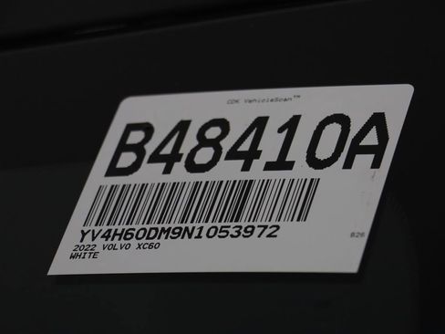 Used 2022 Volvo XC60 T8 R-Design w/ Advanced Package image 26