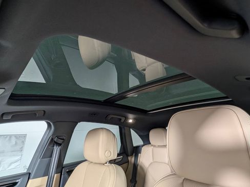 New 2026 Porsche Macan image 19