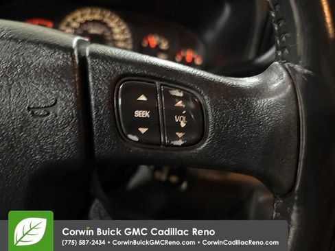 Used 2004 GMC Sierra 2500 SLT w/ Heavy-Duty Power Package AWD/4WD image 18