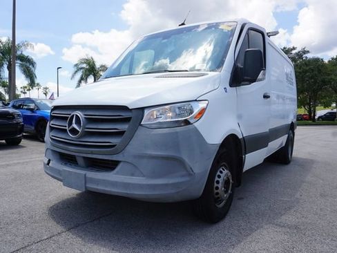 Used 2019 Mercedes-Benz Sprinter 144 image 16