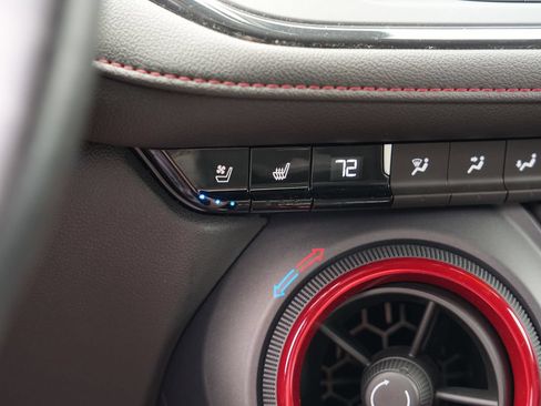 Used 2020 Chevrolet Blazer RS AWD/4WD image 36