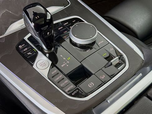 Used 2022 BMW X7 xDrive40i AWD/4WD image 20