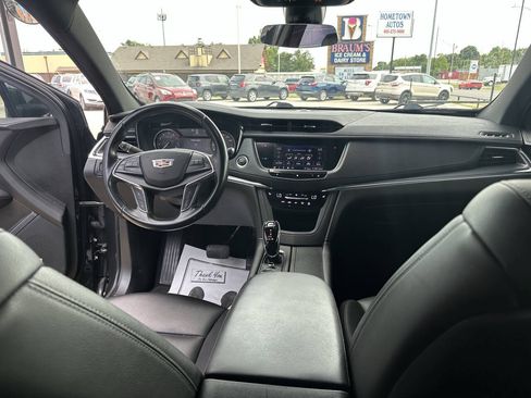 Used 2020 Cadillac XT5 Luxury FWD image 12