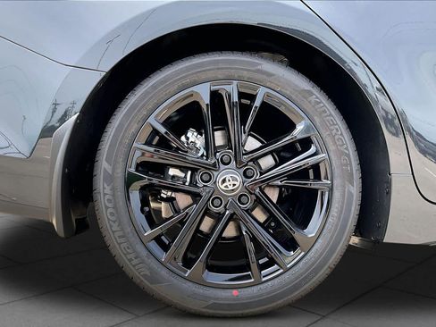New 2026 Toyota Camry SE FWD image 11
