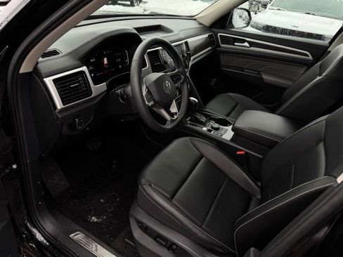 Used 2022 Volkswagen Atlas SE image 16