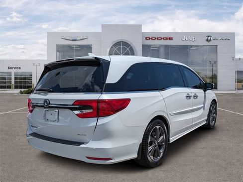Used 2023 Honda Odyssey Elite image 3