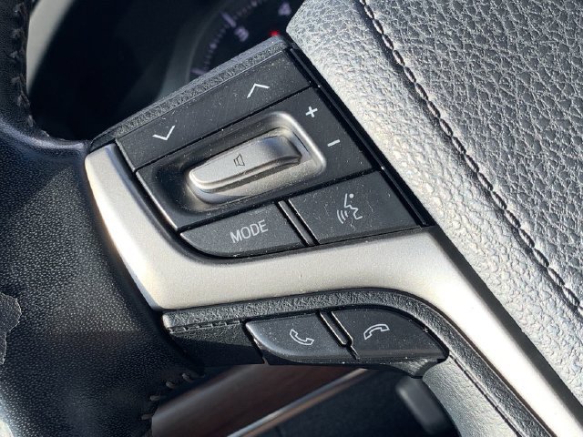 Used 2016 Toyota Land Cruiser AWD/4WD image 24