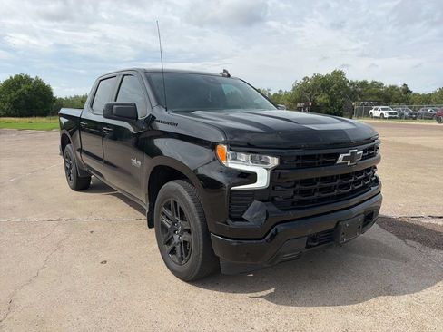 Used 2024 Chevrolet Silverado 1500 RST w/ Convenience Package II RWD image 2