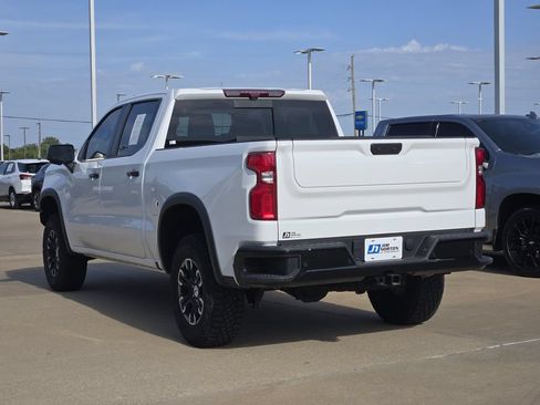 Used 2024 Chevrolet Silverado 1500 ZR2 w/ Technology Package AWD/4WD image 5