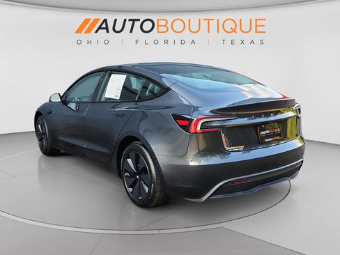 Used 2025 Tesla Model 3 RWD image 3