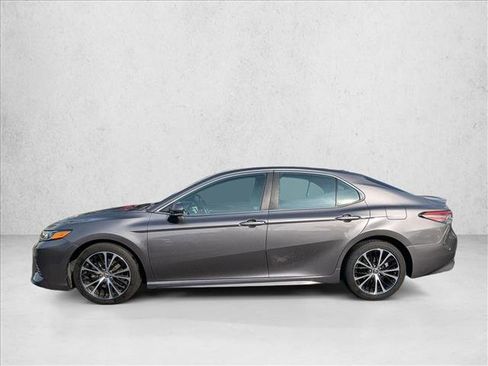 Used 2019 Toyota Camry SE image 10