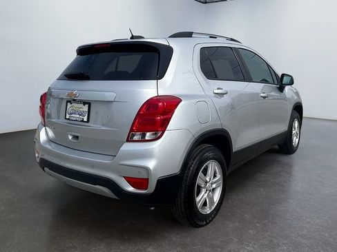 Used 2022 Chevrolet Trax LT w/ Driver Confidence Package AWD/4WD image 5
