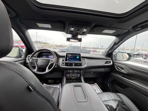 Used 2022 Chevrolet Suburban RST image 27