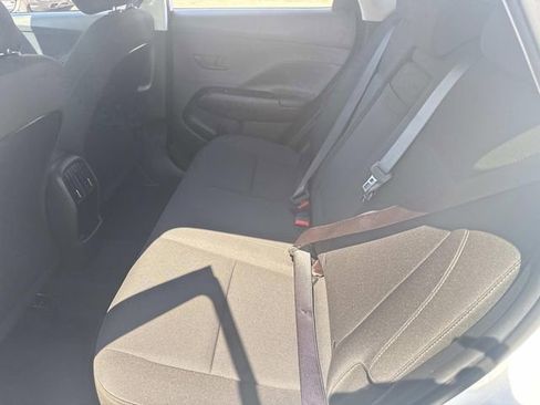 Used 2025 Hyundai Kona SEL AWD/4WD image 17