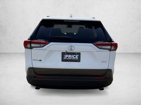 Used 2025 Toyota RAV4 XLE FWD image 6