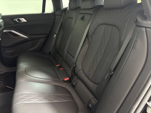 Used 2025 BMW X6 xDrive40i AWD/4WD image 31