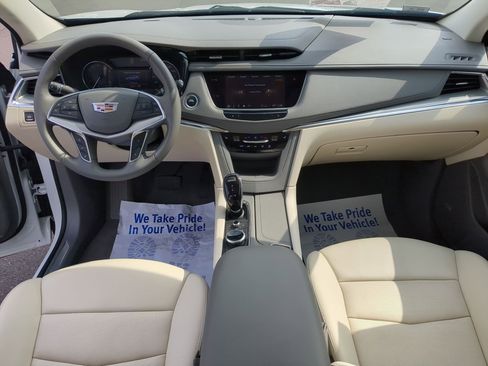 Certified 2022 Cadillac XT5 Premium Luxury AWD/4WD image 19