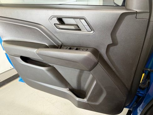 Used 2023 Chevrolet Colorado Trail Boss w/ Technology Package AWD/4WD image 12