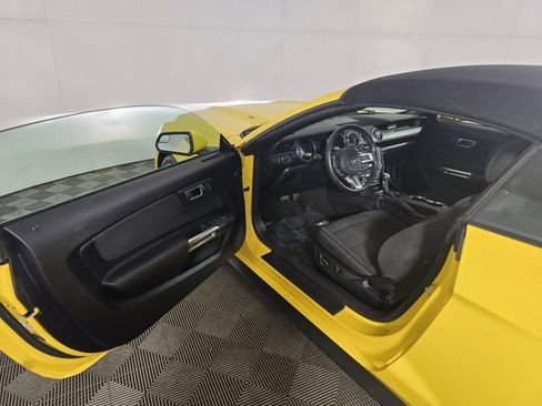 Used 2016 Ford Mustang Convertible w/ Equipment Group 051A image 9