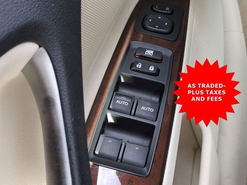 Used 2012 Lexus IS 250C image 21