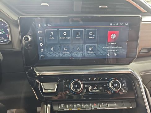 Used 2025 GMC Sierra 2500 Denali Ultimate image 26