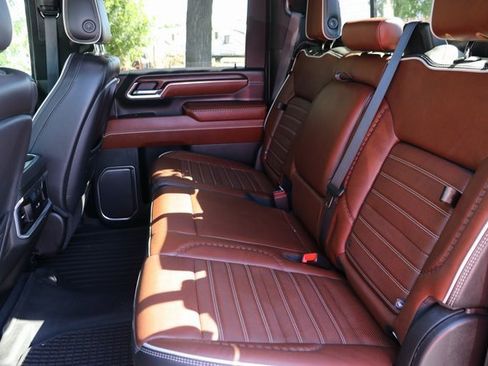 Used 2024 GMC Sierra 2500 Denali Ultimate image 14