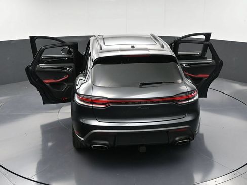 Certified 2026 Porsche Macan AWD/4WD image 35